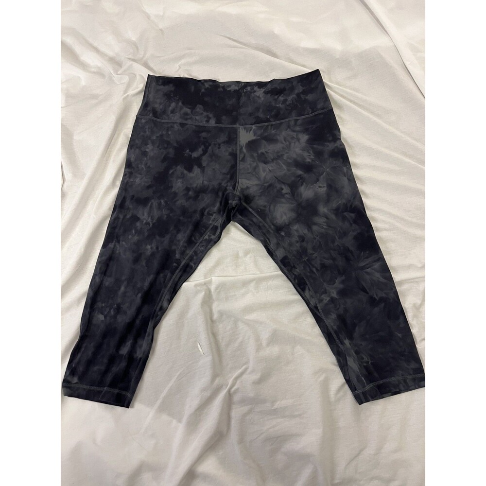 Lululemon Capri Leggings Tie Dye Black Women’s Size 18 Stretch Athletic